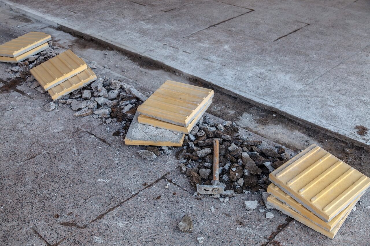 Технология демонтажа тротуарной плитки